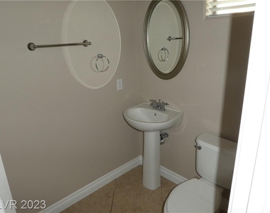 4054 Lower Saxon Avenue - Photo Thumbnail 16