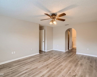 4614 Ramshead Drive Unit - Photo Thumbnail 7