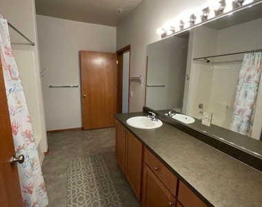 15320 Nw Central Dr #217 - Photo Thumbnail 7