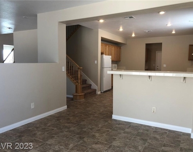 5520 Rocky Ravine Avenue - Photo Thumbnail 2