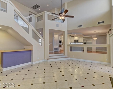 3920 Larkcrest Street - Photo Thumbnail 10