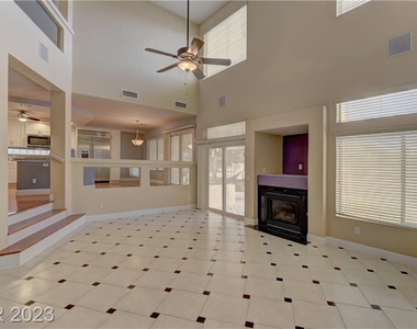 3920 Larkcrest Street - Photo Thumbnail 9