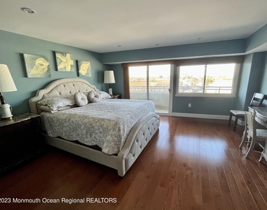 525 Ocean Boulevard - Photo Thumbnail 13