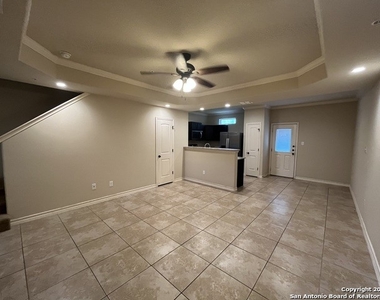 6518 Marcel Way - Photo Thumbnail 4