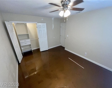 6405 Miragrande Drive - Photo Thumbnail 13