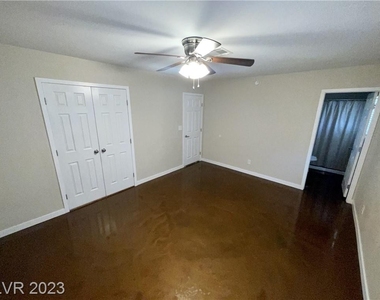 6405 Miragrande Drive - Photo Thumbnail 16