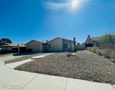 6405 Miragrande Drive - Photo Thumbnail 0