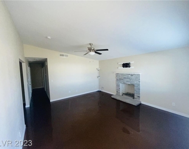 6405 Miragrande Drive - Photo Thumbnail 1