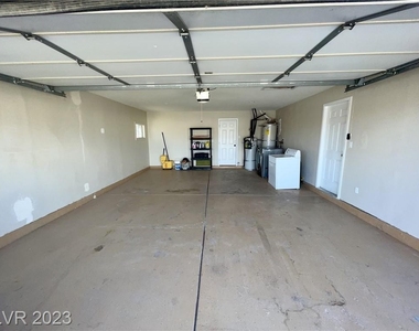 6405 Miragrande Drive - Photo Thumbnail 22