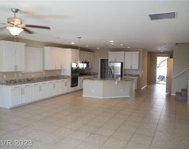 7259 Lavender Rose Avenue - Photo Thumbnail 4