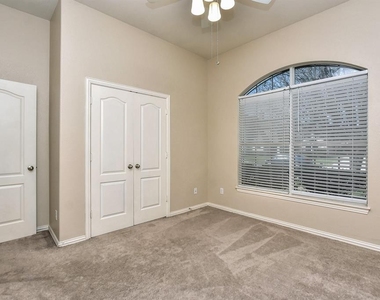 30408  Briarcrest Dr - Photo Thumbnail 9