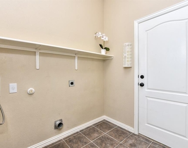 30408  Briarcrest Dr - Photo Thumbnail 12