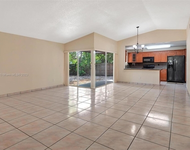 13828 Sw 283rd Ter - Photo Thumbnail 4