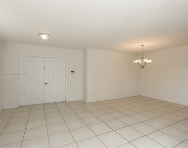 4145 Sw 84th Ct - Photo Thumbnail 8