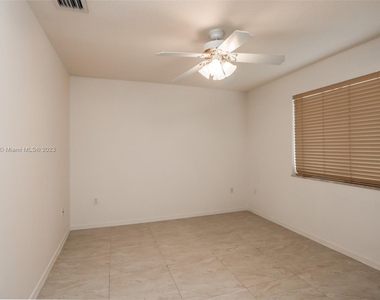 4145 Sw 84th Ct - Photo Thumbnail 18