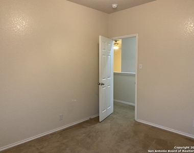 228 Canyon Vista - Photo Thumbnail 11