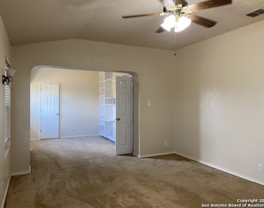 228 Canyon Vista - Photo Thumbnail 7