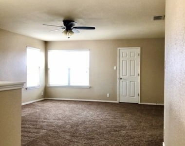 9122 Quihi Way - Photo Thumbnail 7