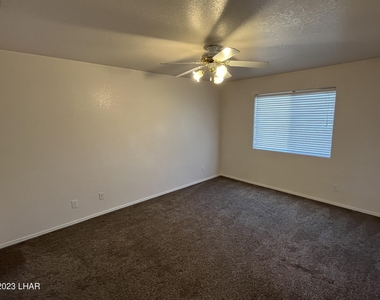 2557 Palisades Dr - Photo Thumbnail 7