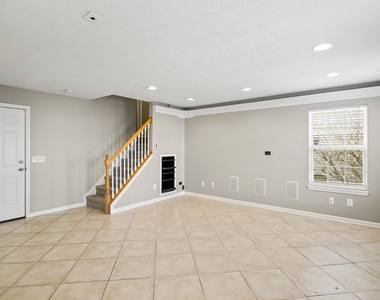 6938 Vistamere Way - Photo Thumbnail 13