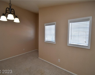 3177 Majestic Shadows Avenue - Photo Thumbnail 21