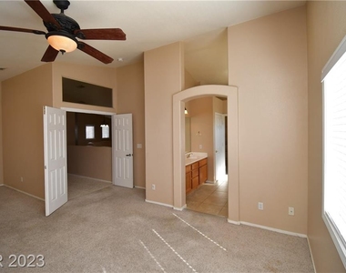 3177 Majestic Shadows Avenue - Photo Thumbnail 26