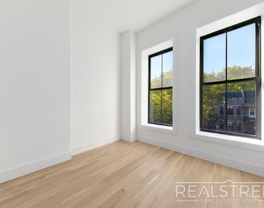 51 Rockaway Ave - Photo Thumbnail 3