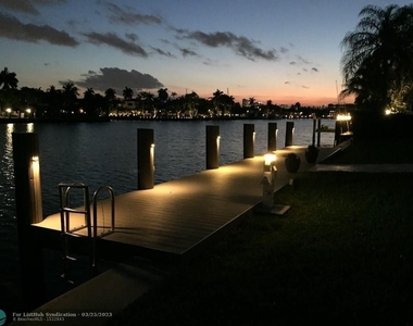 2224 Sunrise Key Blvd - Photo Thumbnail 20