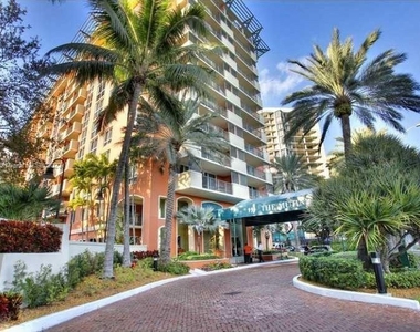 2951 S Bayshore Dr - Photo Thumbnail 14