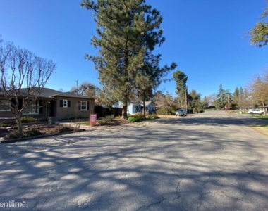 632 E Ramona Way - Photo Thumbnail 13