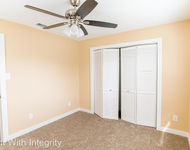 3422 Orlando Drive - Photo Thumbnail 12