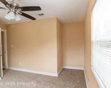 3422 Orlando Drive - Photo Thumbnail 17