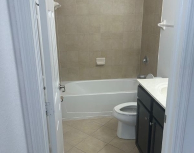 3202 Se 5th Ct - Photo Thumbnail 18