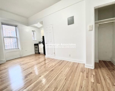 936 West End Avenue - Photo Thumbnail 6