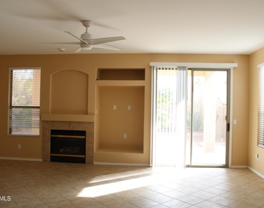 6349 W Desert Hollow Drive - Photo Thumbnail 21