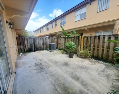 13253 Sw 127th Pl - Photo Thumbnail 9