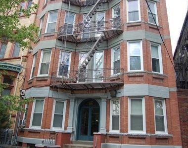 106 11th St - Photo Thumbnail 10