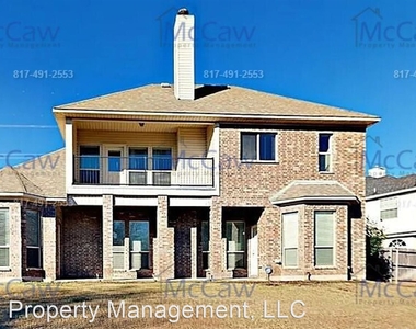 2812 Windy Point Dr - Photo Thumbnail 1
