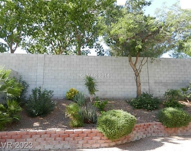 3265 Fossil Springs Street - Photo Thumbnail 4