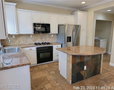 2248 Summer Home Street - Photo Thumbnail 9