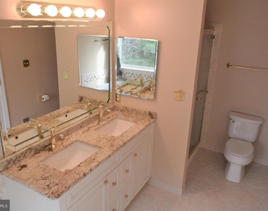 8933 Royal Astor Way - Photo Thumbnail 28