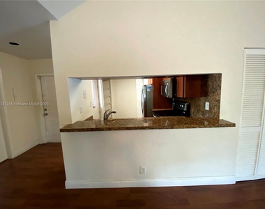 9402 Sw 140th Ct - Photo Thumbnail 4