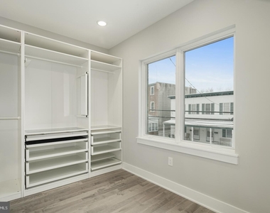 471 Delmar Street - Photo Thumbnail 4