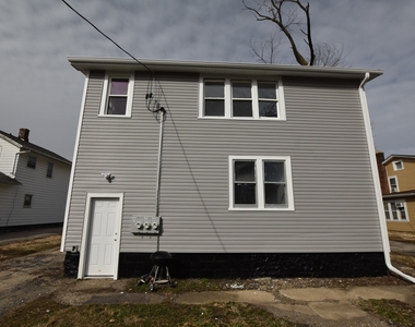 208 Mound Street - Photo Thumbnail 5