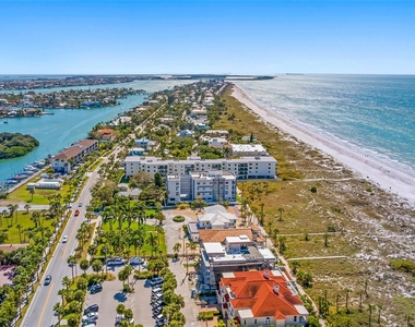 3200 Gulf Boulevard - Photo Thumbnail 24