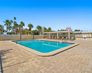 3200 Gulf Boulevard - Photo Thumbnail 33