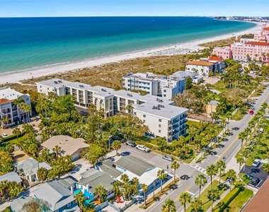 3200 Gulf Boulevard - Photo Thumbnail 1