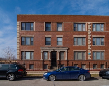 4438 S Calumet - Photo Thumbnail 0