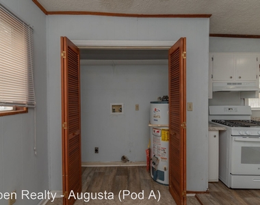 1654 Hester Street - Photo Thumbnail 27