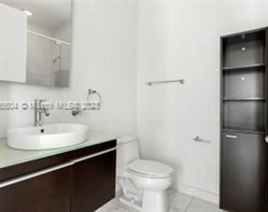 900 Brickell Key Blvd Apt 1805 - Photo Thumbnail 6